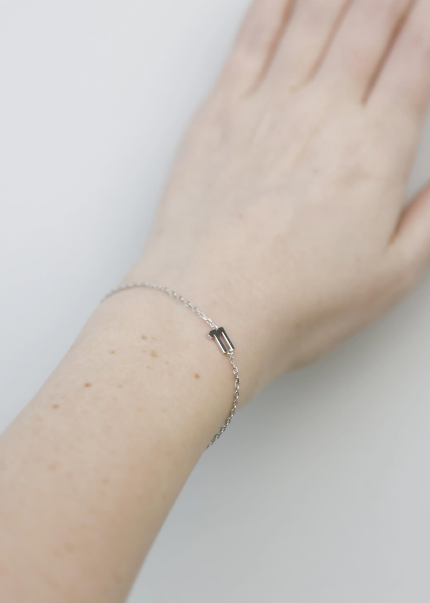 SMALL NUMBER BRACELET SILVER