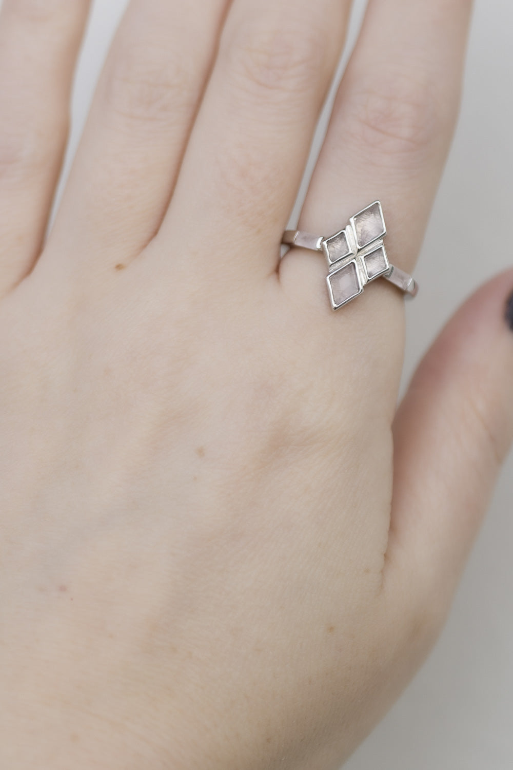 SIGNATURE RING SILVER ROSE QUARTZ